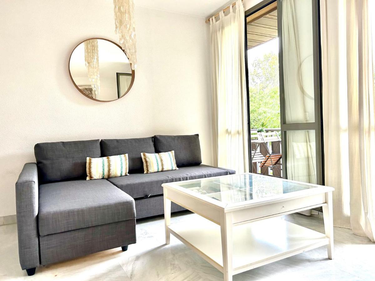 Hipalis Palmera เซบีญา ภายนอก รูปภาพ